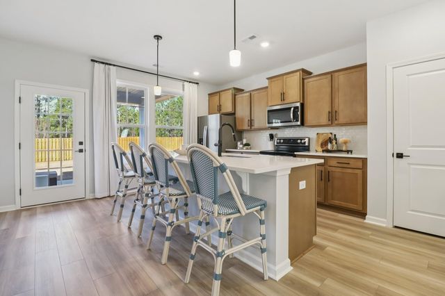 8066 Smooth Whiskey Circle, New Ellenton, SC 29809