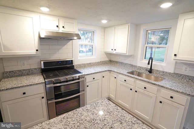 328 HIGH ST, Orrtanna, PA 17353