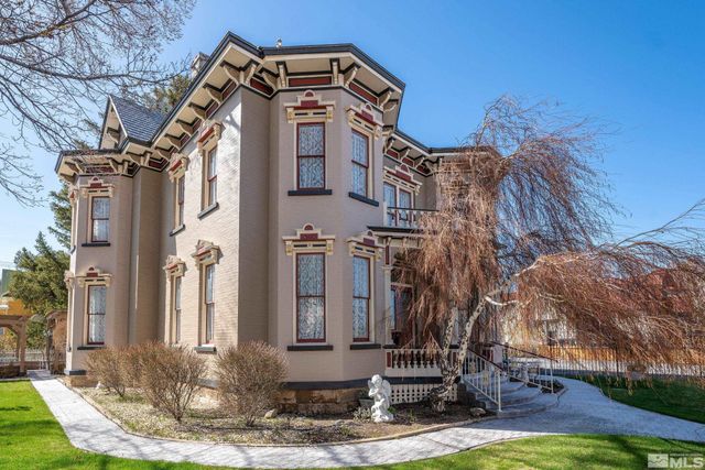 102 N Curry Street, Carson City, NV 89703