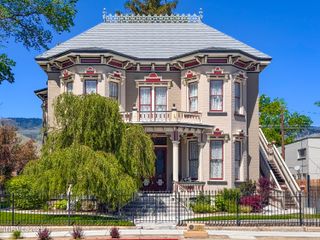 102 N Curry Street, Carson City, NV 89703