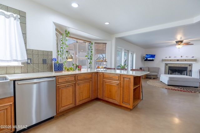7315 W Beryllium Lane, Tucson, AZ 85743