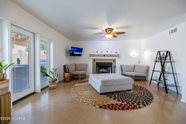 7315 W Beryllium Lane, Tucson, AZ 85743