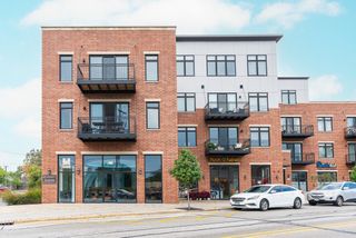 246 Green Bay Road 310, Highwood, IL 60040