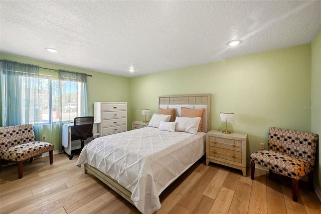 5195 VINELAND ROAD B102, Orlando, FL 32811