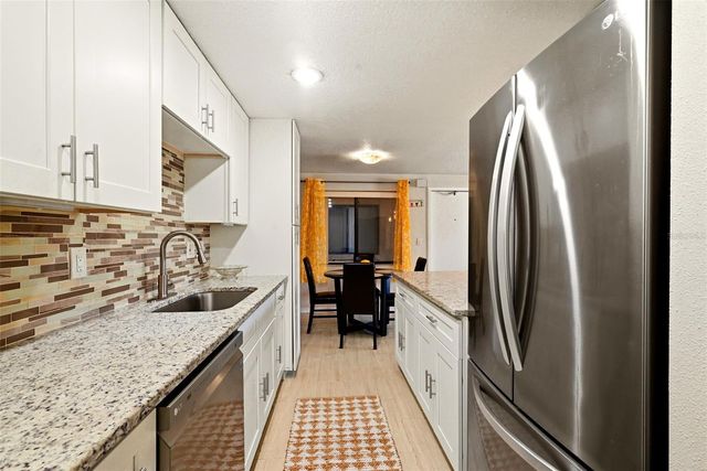 5195 VINELAND ROAD B102, Orlando, FL 32811