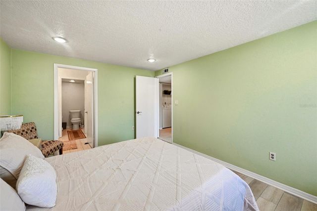 5195 VINELAND ROAD B102, Orlando, FL 32811