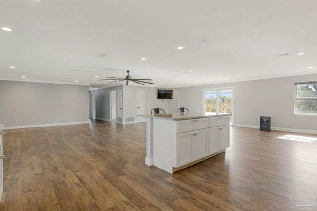 302 S Garcon Point Rd, Milton, FL 32583