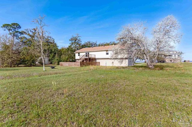 302 S Garcon Point Rd, Milton, FL 32583