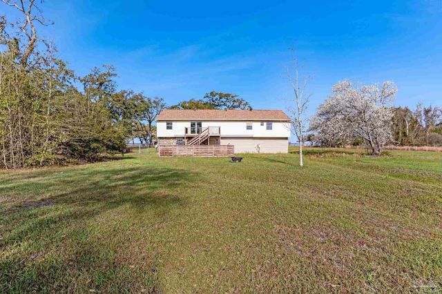 302 S Garcon Point Rd, Milton, FL 32583