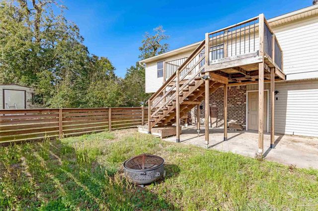 302 S Garcon Point Rd, Milton, FL 32583