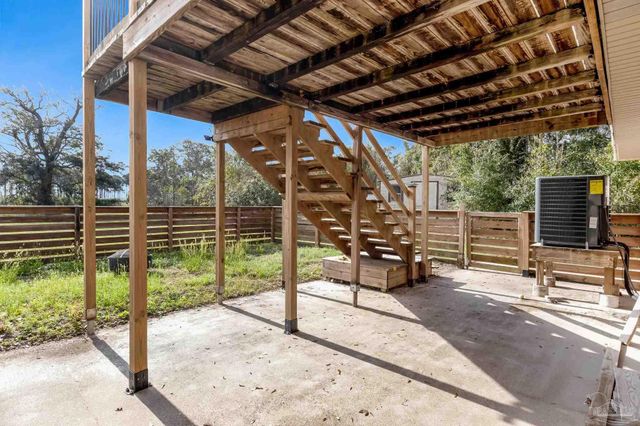 302 S Garcon Point Rd, Milton, FL 32583