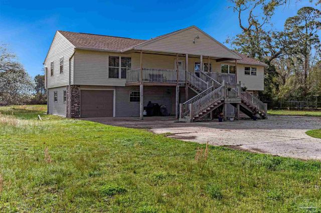 302 S Garcon Point Rd, Milton, FL 32583