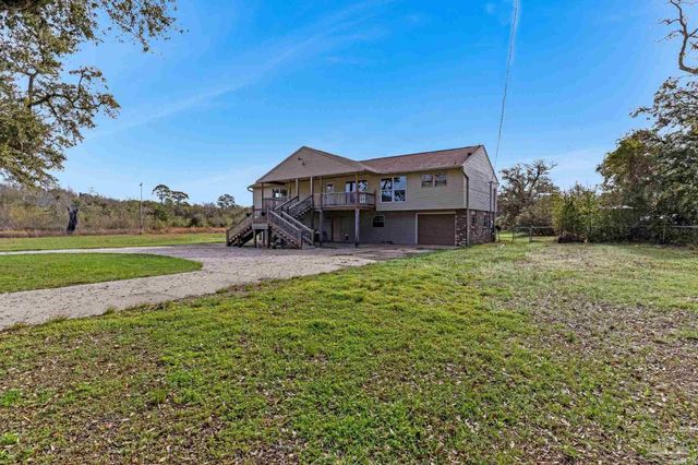 302 S Garcon Point Rd, Milton, FL 32583