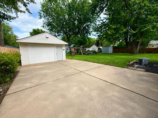 39294 Ormsby Street, Clinton Twp, MI 48036