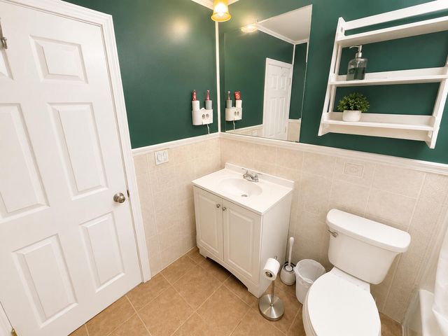39294 Ormsby Street, Clinton Twp, MI 48036