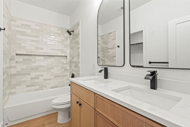 3521 S Harwood Street, Dallas, TX 75215