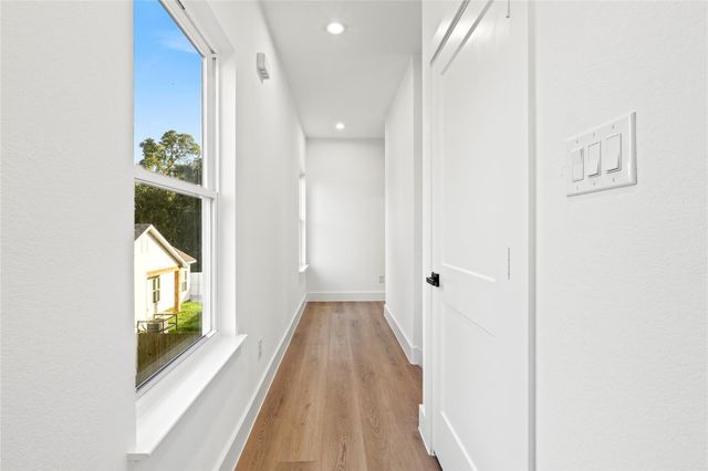 3521 S Harwood Street, Dallas, TX 75215