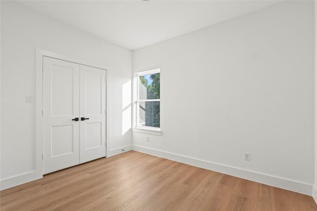 3521 S Harwood Street, Dallas, TX 75215