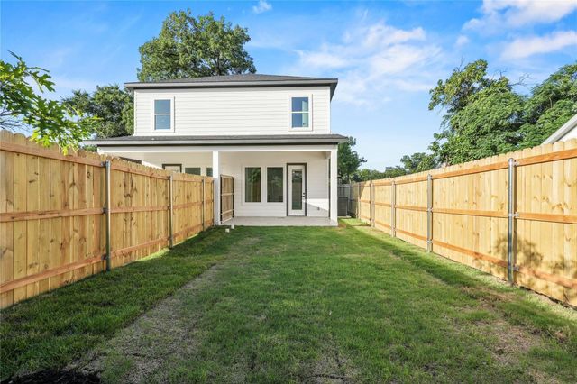 3521 S Harwood Street, Dallas, TX 75215