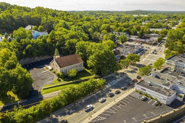 422 Worcester St, Wellesley, MA 02481