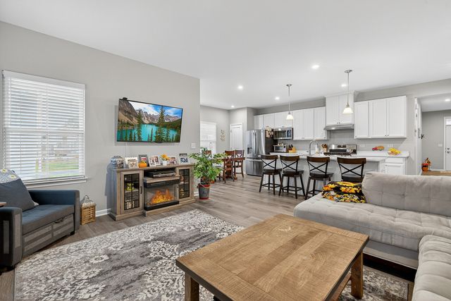 7441 Great Northern Trail, Union, IL 60180