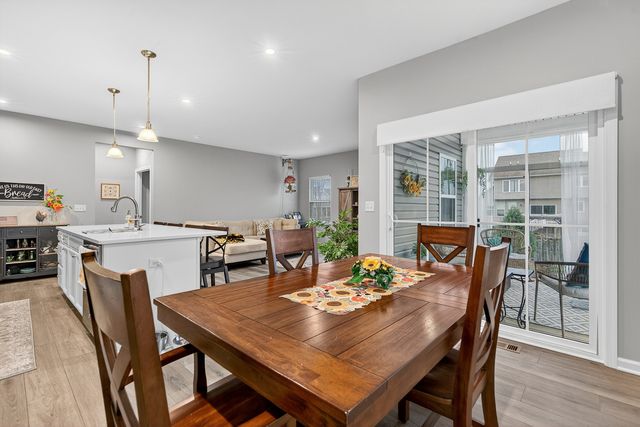 7441 Great Northern Trail, Union, IL 60180