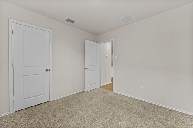 212 Surrey Oaks, Maxwell, TX 78656