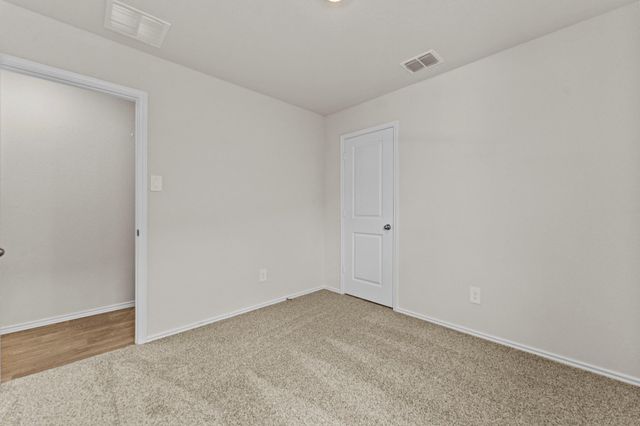 212 Surrey Oaks, Maxwell, TX 78656