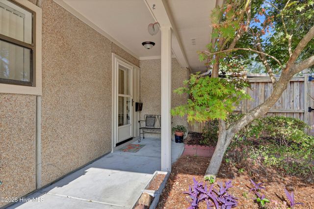 7412 Ridgeview Place, Wilmington, NC 28411