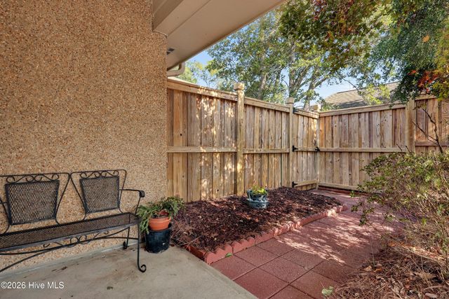 7412 Ridgeview Place, Wilmington, NC 28411
