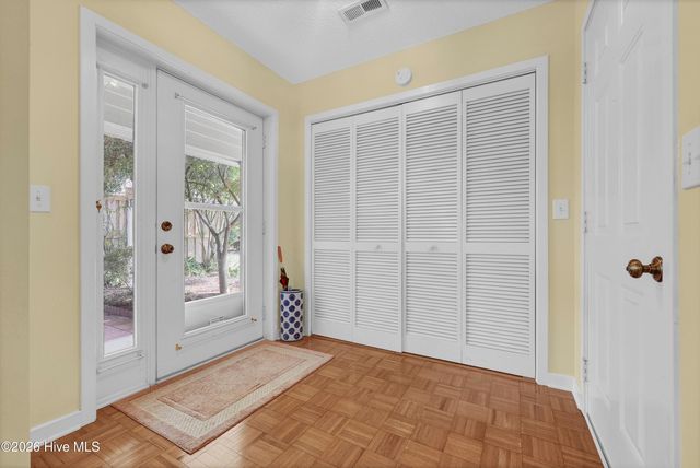 7412 Ridgeview Place, Wilmington, NC 28411