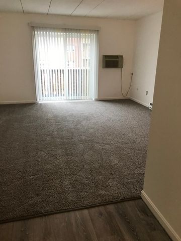 70 Webster 307, Weymouth, MA 02190