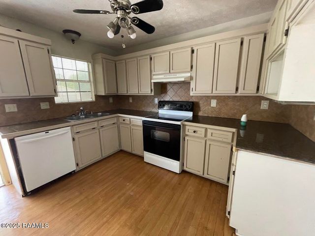 1324 Betty Lane, Abbeville, LA 70510