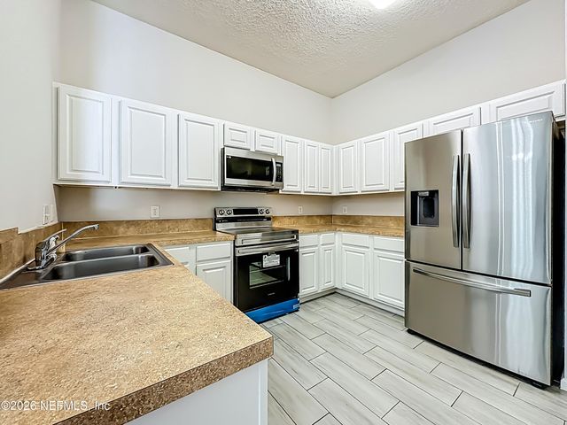 7920 MERRILL Road 1107, Jacksonville, FL 32277