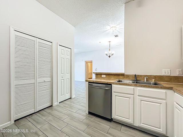 7920 MERRILL Road 1107, Jacksonville, FL 32277