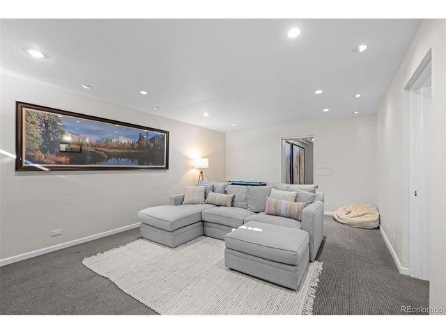 1750 Hudson St, Denver, CO 80220