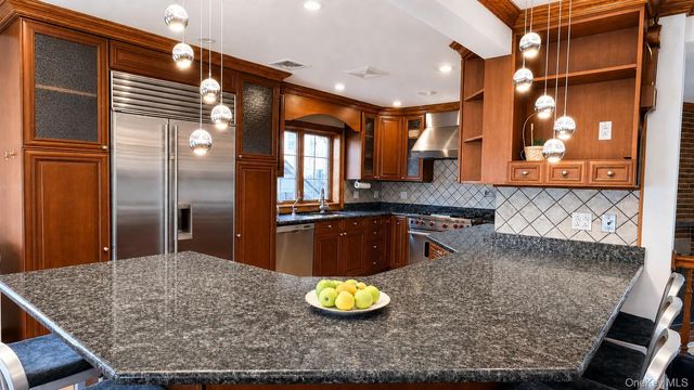 24236 51st Avenue, Little Neck, NY 11362