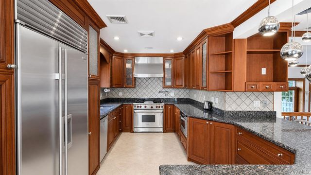 24236 51st Avenue, Little Neck, NY 11362