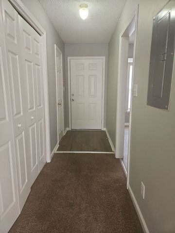 2048 Tynewood Dr, Clarksville, TN 37042