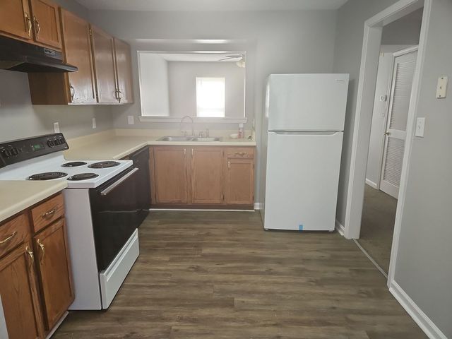 2048 Tynewood Dr, Clarksville, TN 37042