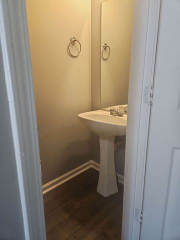 2048 Tynewood Dr, Clarksville, TN 37042