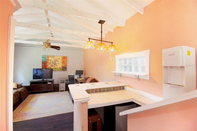 2222 34TH AVENUE N, St Petersburg, FL 33713