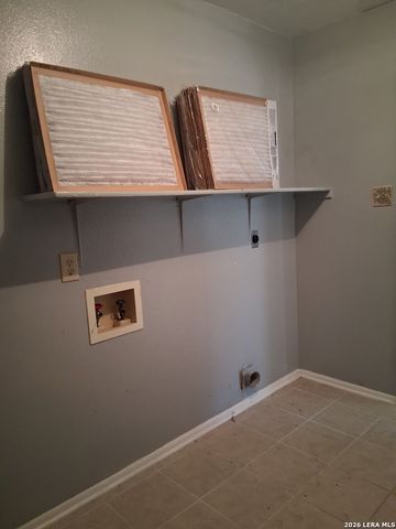 10435 Canyon Vlg, San Antonio, TX 78245