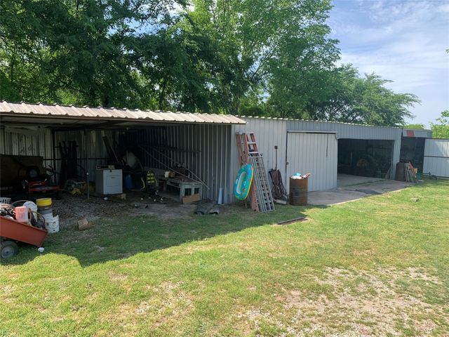 248 Rs County Road 1490, Point, TX 75472