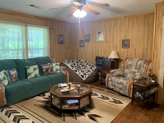 248 Rs County Road 1490, Point, TX 75472