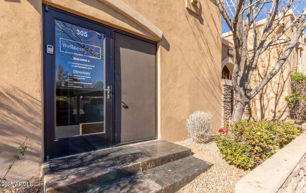 8821 N 7TH Street 305, Phoenix, AZ 85020 — exterior