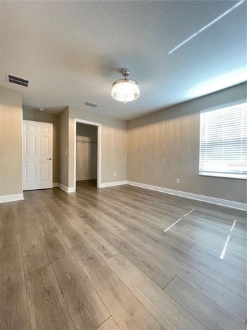 33234 SYCAMORE LEAF DRIVE, Wesley Chapel, FL 33545