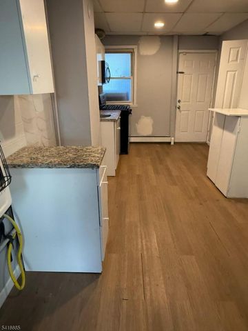 550 River St, Paterson City, NJ 07524