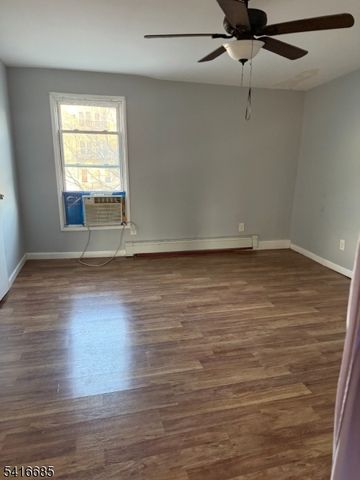 550 River St, Paterson City, NJ 07524