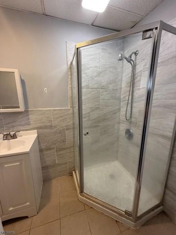 550 River St, Paterson City, NJ 07524